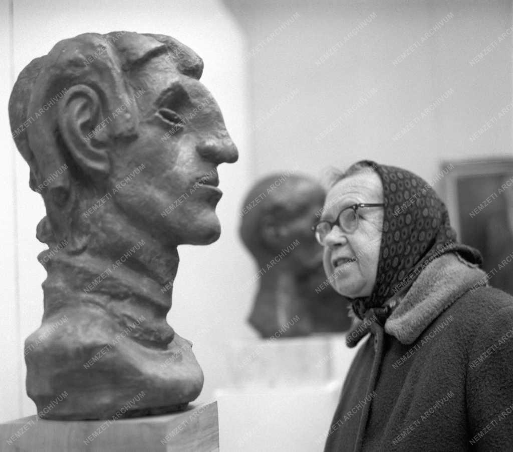 Művészet - Stúdió '75 - Kiállítás az Ernst Múzeumban