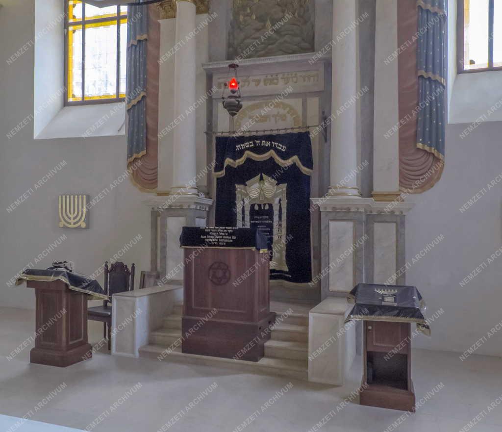 Egyházi épület - Budapest - Az óbudai zsinagóga