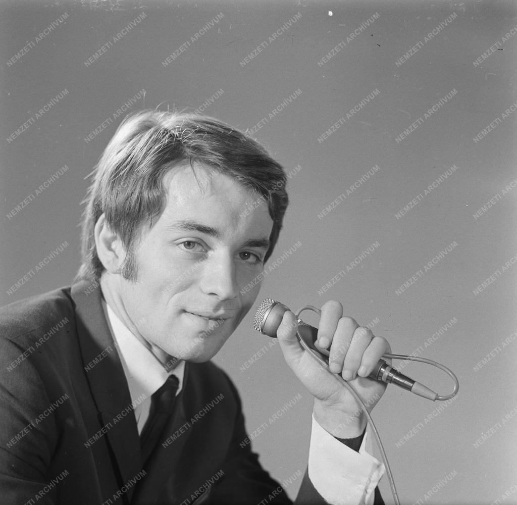 Kultúra - Neményi Béla táncdalénekes