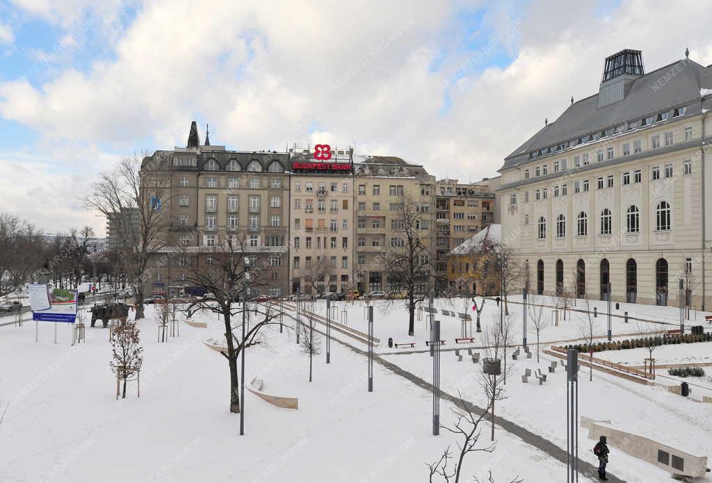 Városkép - Budapest - A Március 15. tér