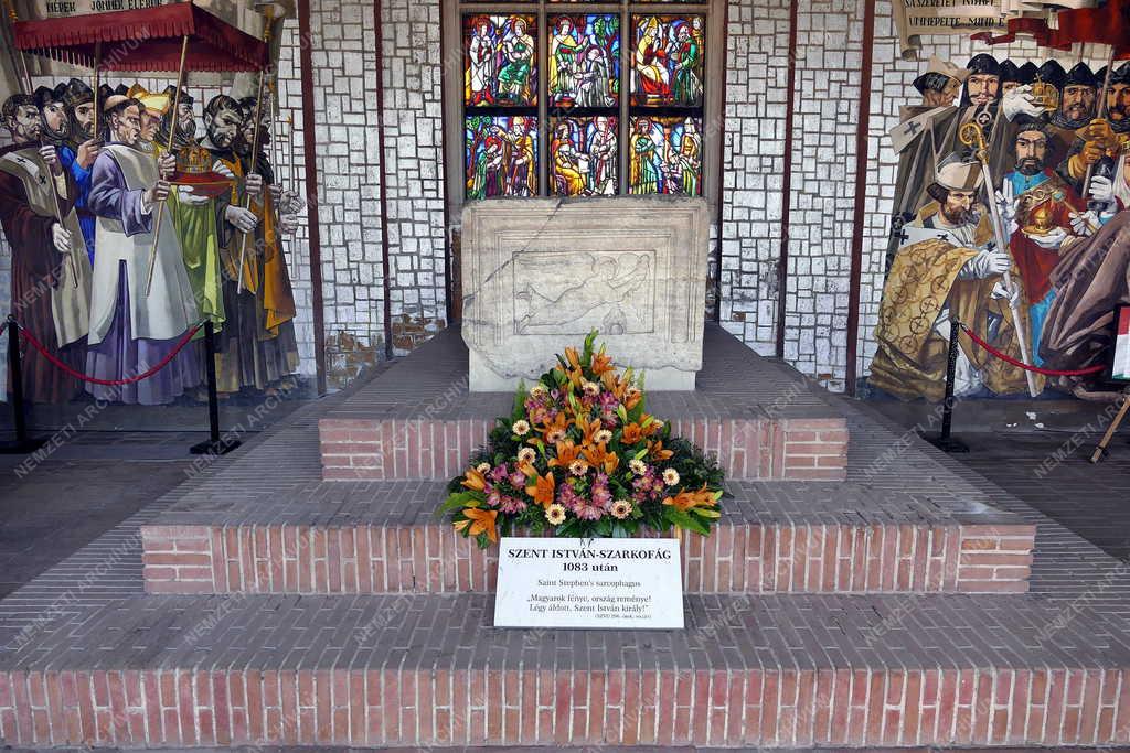 Városkép - Székesfehérvár - Középkori Romkert - Nemzeti Emlékhely