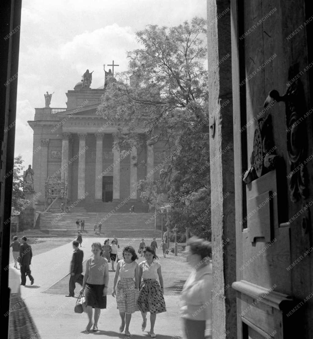 A szerző válogatása - Egri műemlékek