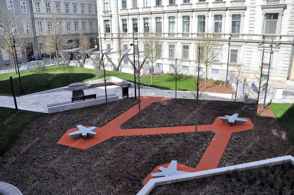 Városkép - Szabadidő - Budapest - Új közpark, a Bástya park a belvárosban