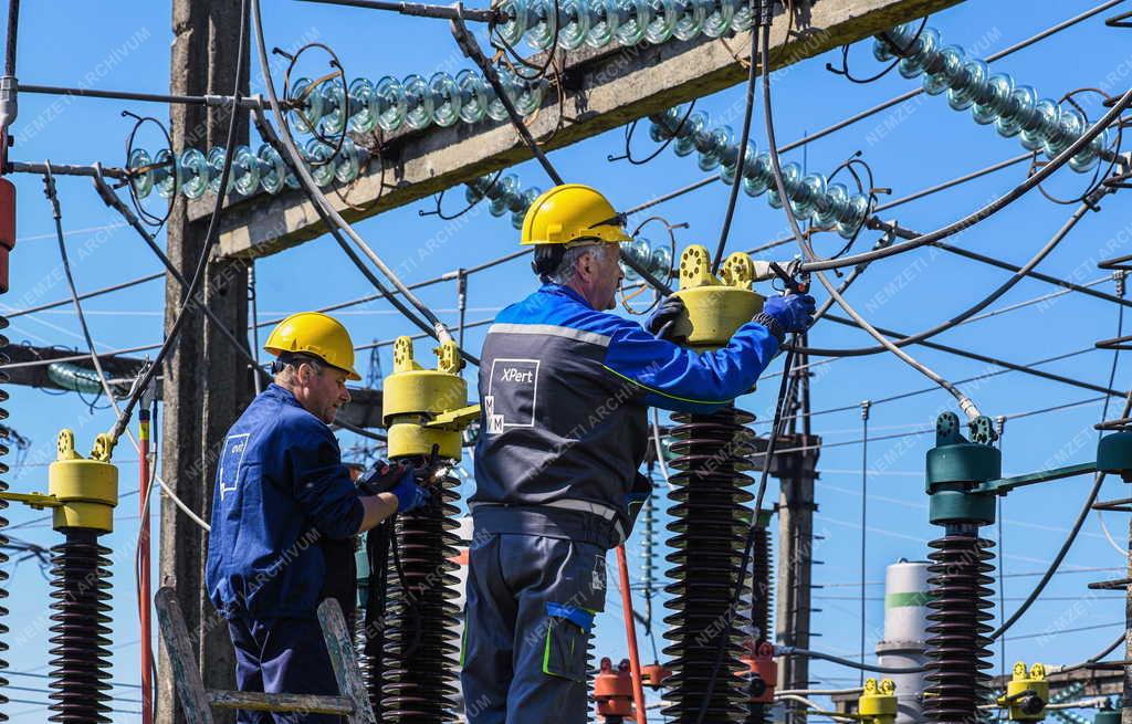 Energia - Tiszalöki Tiszavíz Vízerőmű elektromos karbantartása