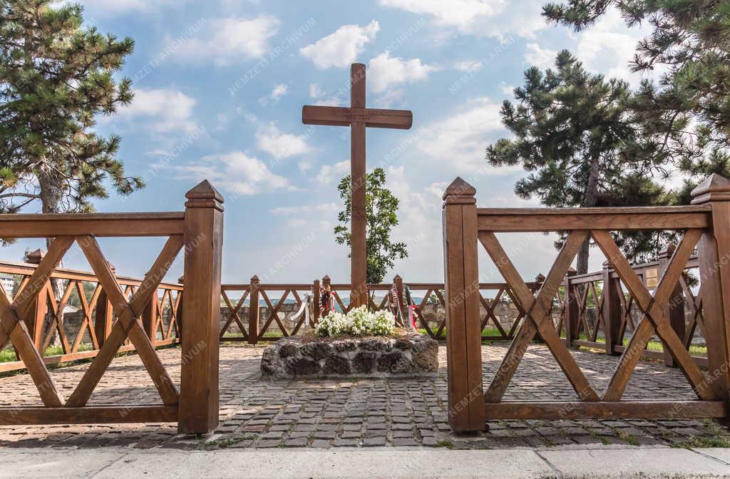 Városkép - Eger - Gárdonyi Géza sírja