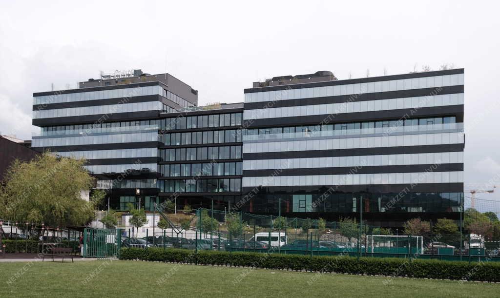 Városkép - Hillside Offices irodaépület