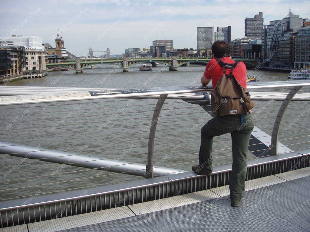 London -  A Temze hídjai