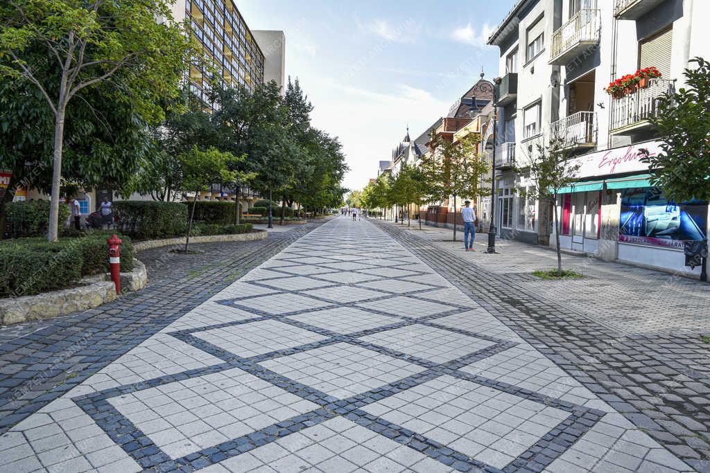 Városkép - Budapest - A Kossuth Lajos utca Pesterzsébeten