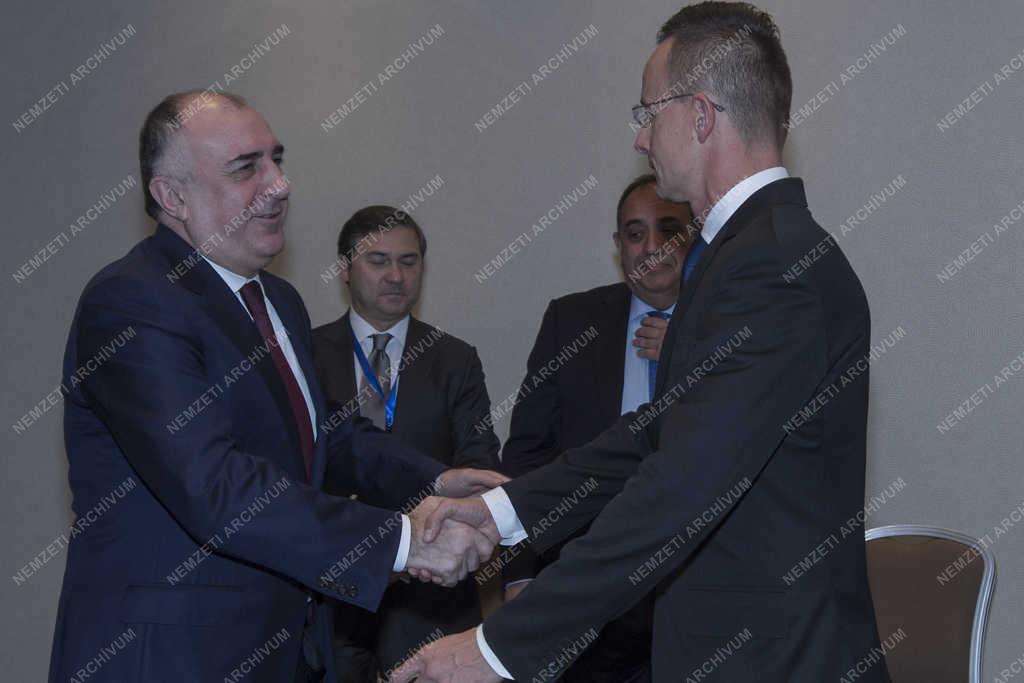 Szijjártó Péter Bakuban 