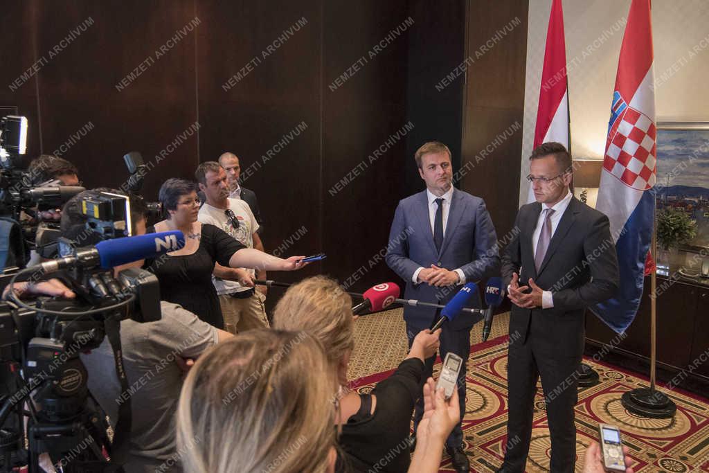 Szijjártó Péter Zágrábban 