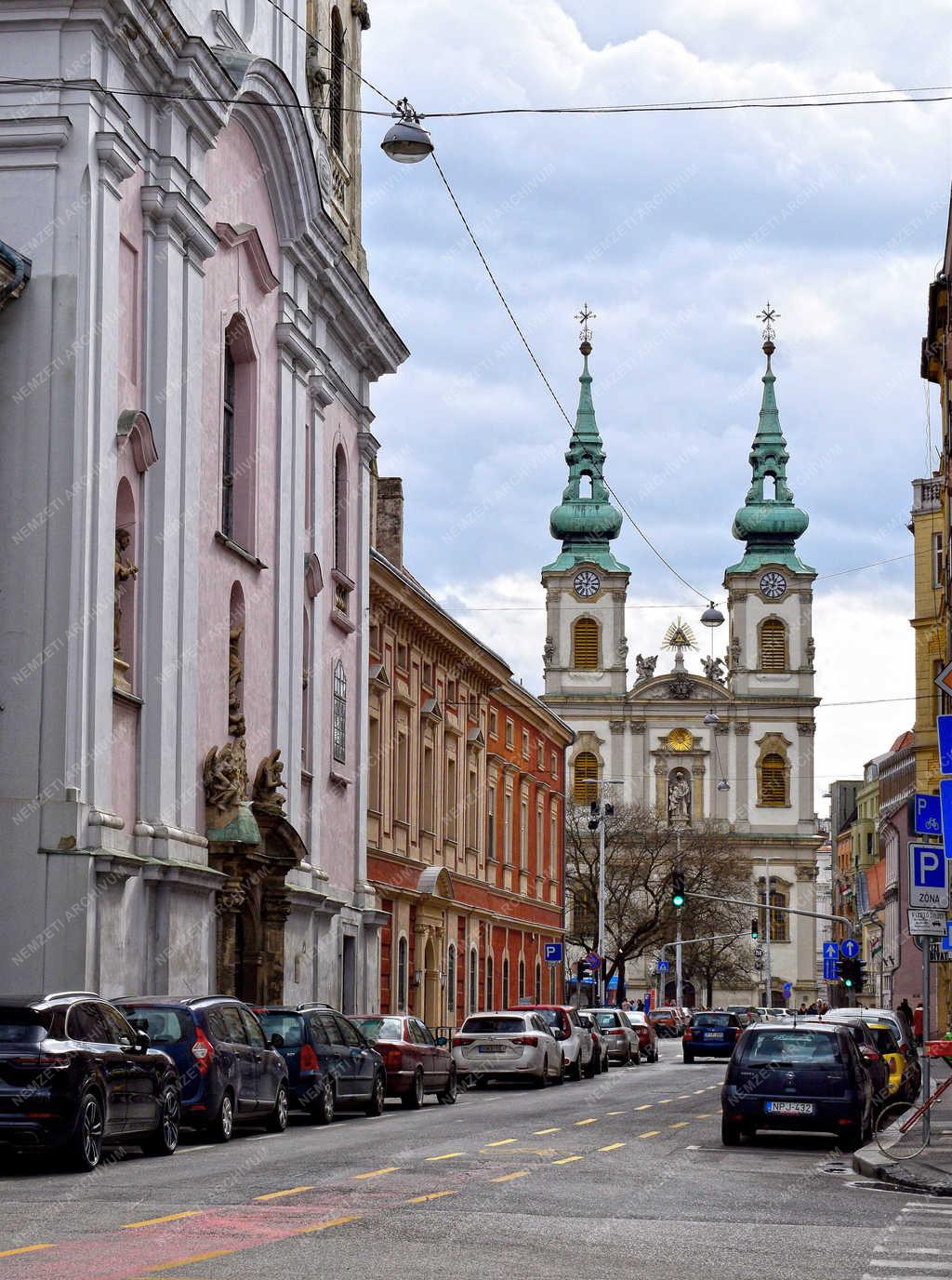 Városkép - Budapest - Felsővízivárosi Szent Anna-plébánia és templom