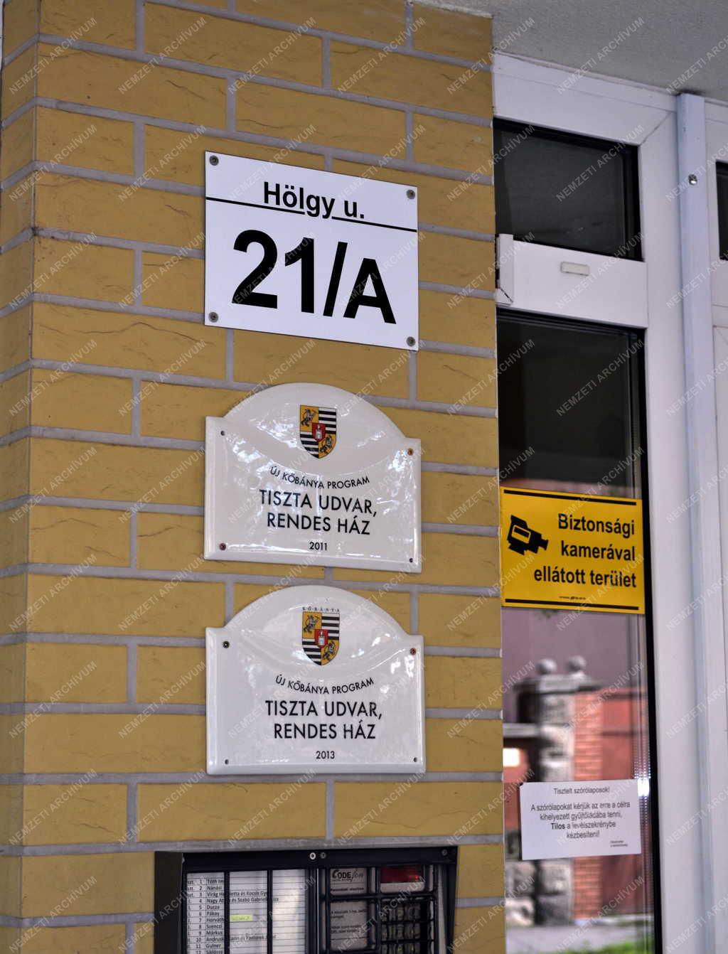 Tárgy - Budapest - „Tiszta udvar - rendes ház” elismerés 