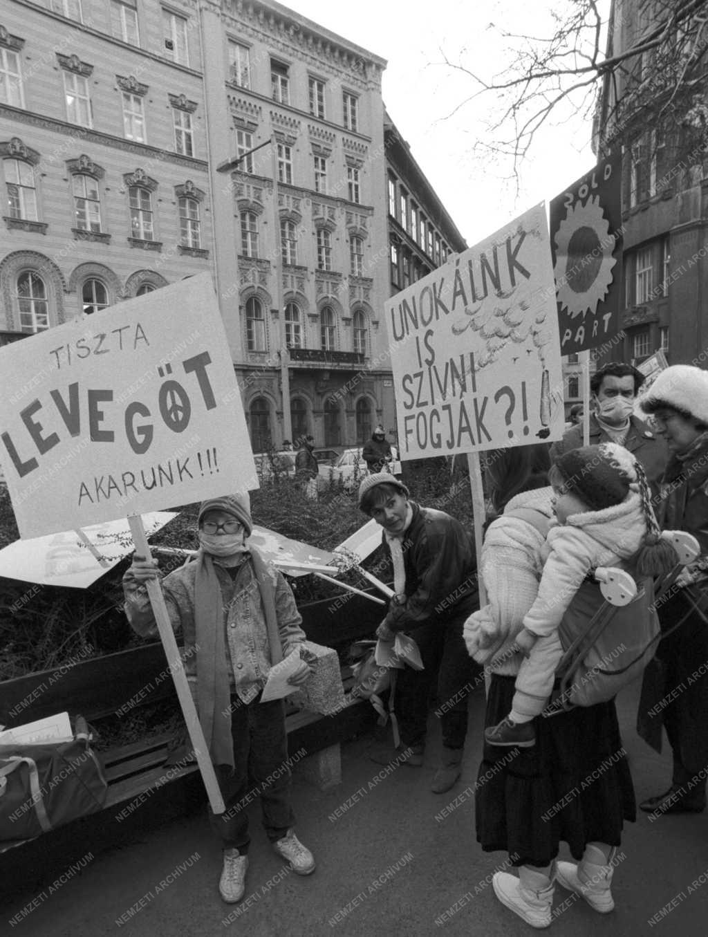 Tiltakozás - Környezetvédelmi tüntetés a Belvárosban