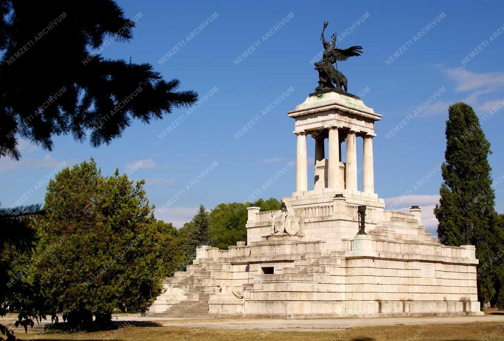 Budapest - Sírkert - A Kossuth-mauzóleum