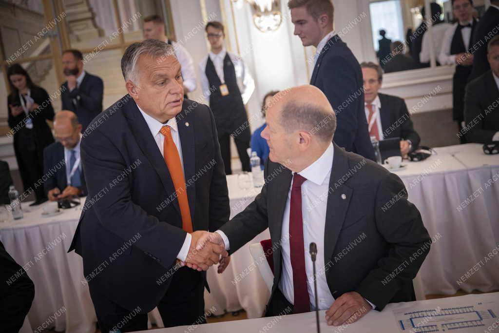 Az Európai Politikai Közösség csúcstalálkozója Prágában