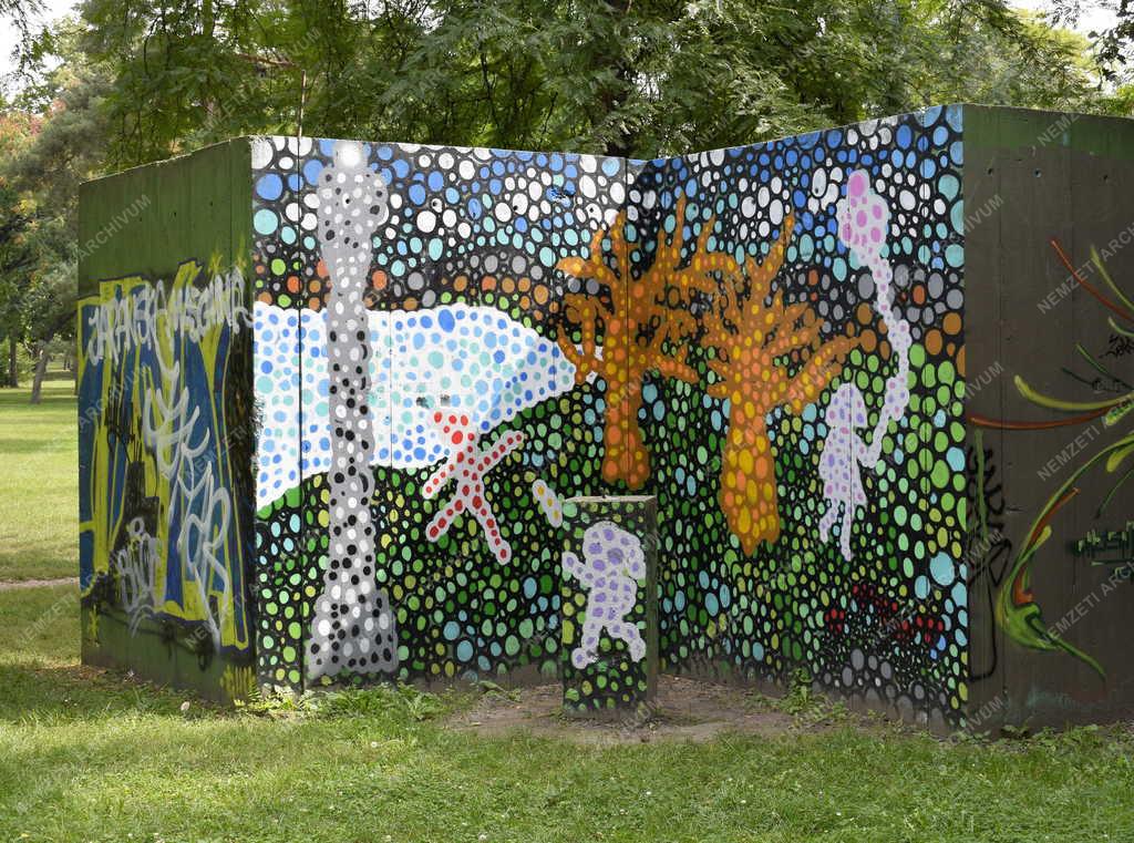 Városkép - Budapest - Graffiti a Városligetben