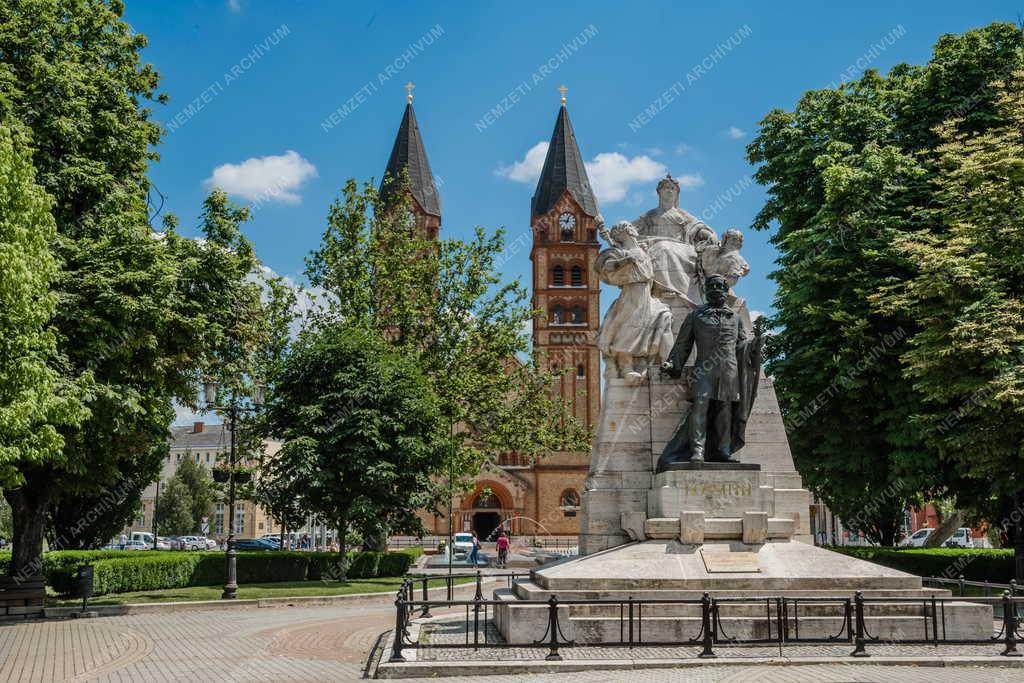 Városkép - Nyíregyháza - Kossuth-emlékmű
