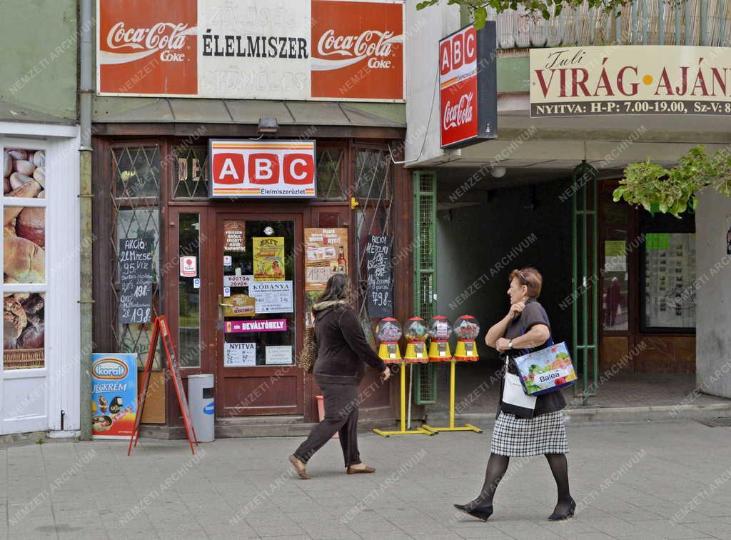 Kereskedelem - Budapest - ABC élelmiszerbolt Kőbányán