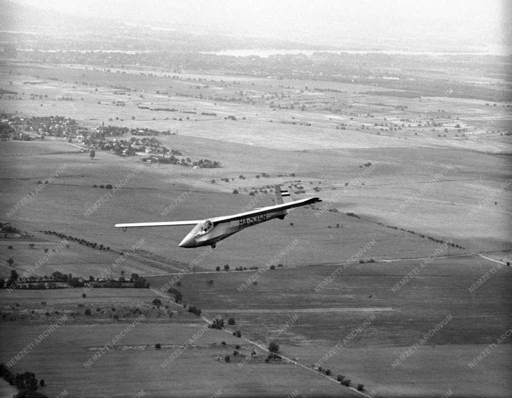 Sport - Készülődés a XXVII. Nemzeti Vitorlázórepülő Bajnokságra