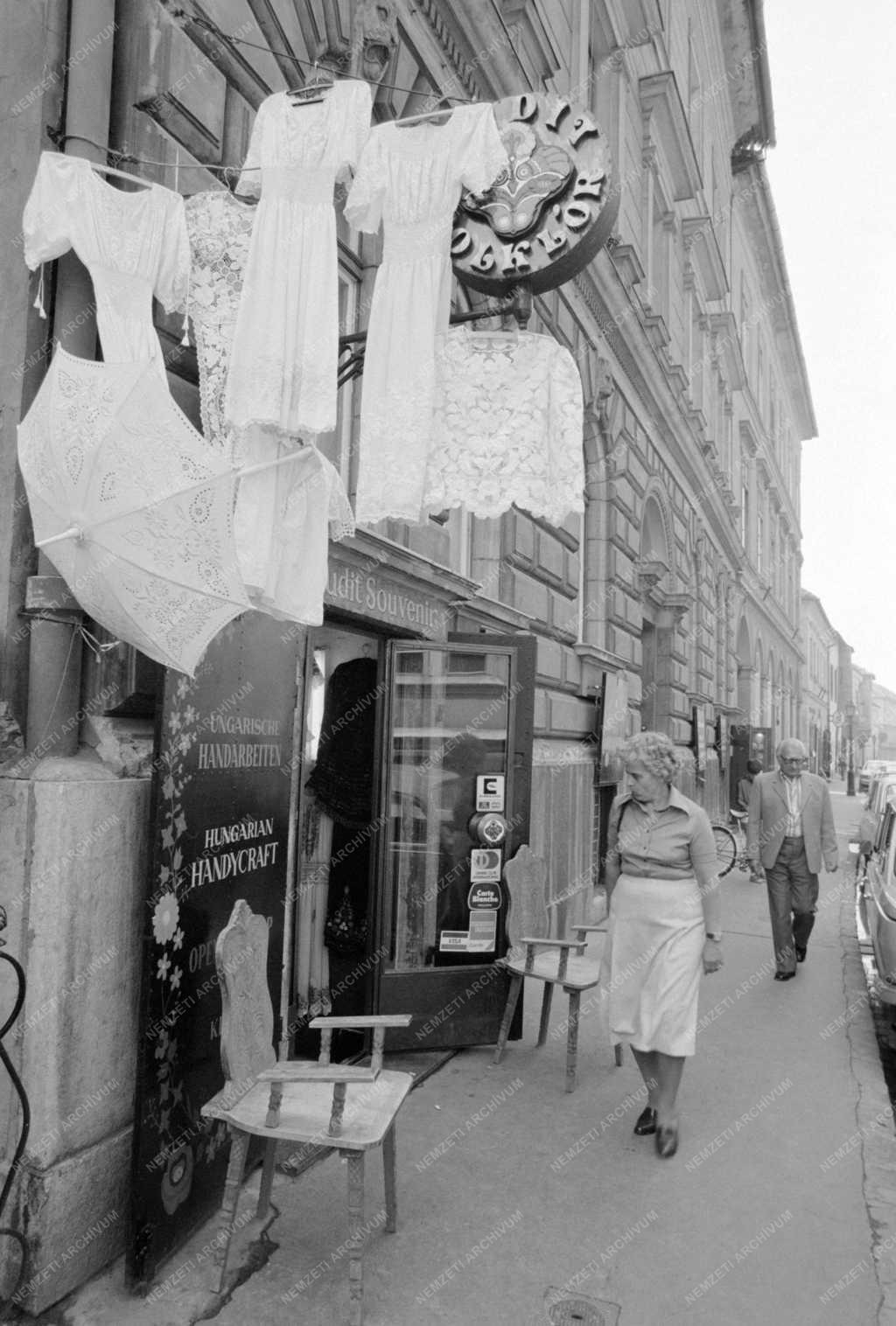 Városkép - Életkép - Judit butik