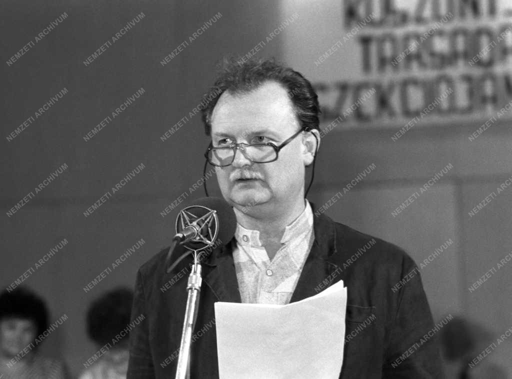 Kultúra - Az áprilisi rádiókabaré felvétele