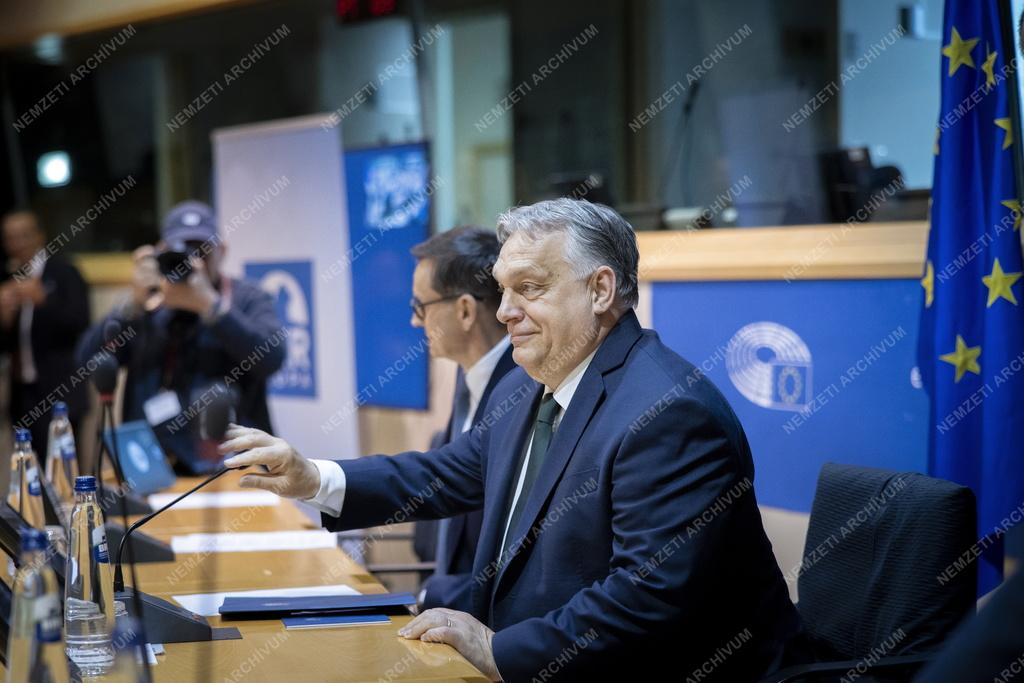 Orbán Viktor Brüsszelben