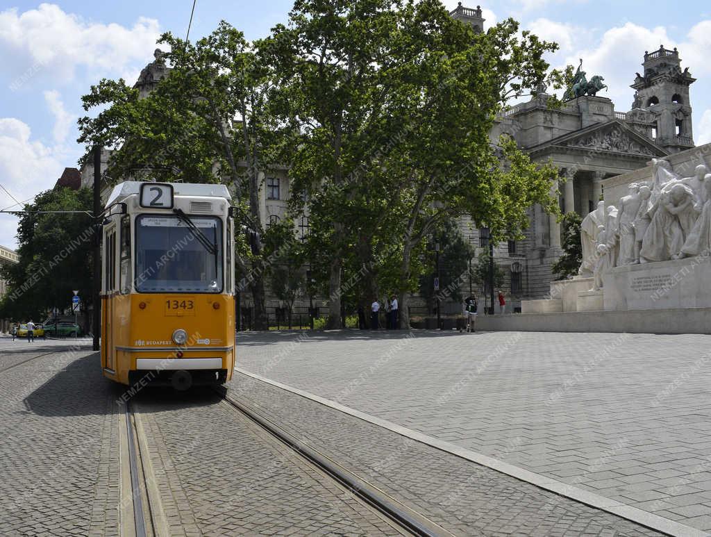 Közlekedés - Budapest - 2-es villamos