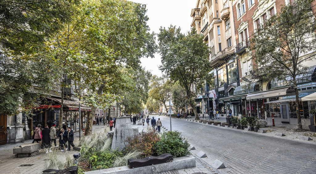 Városkép - Budapest - Nagymező utca a pesti Broadway