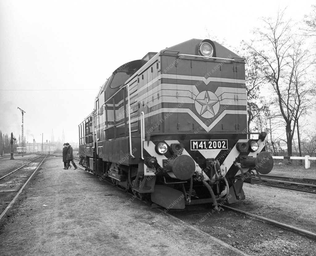 Járműipar - Elkészült a MÁV M-41-es mozdony