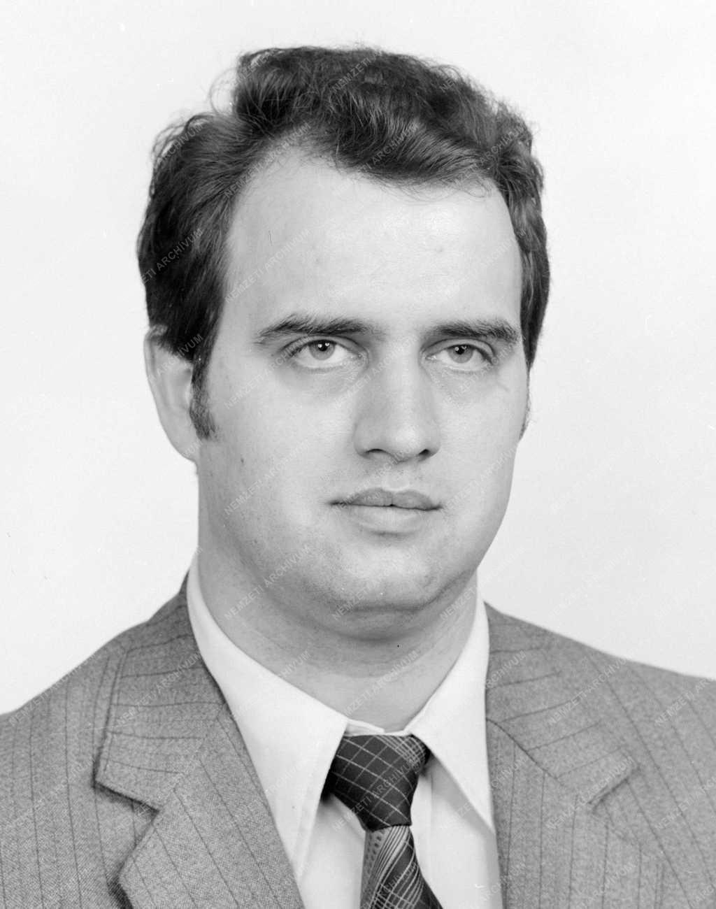 Belpolitika - Budapesti képviselőjelöltek
