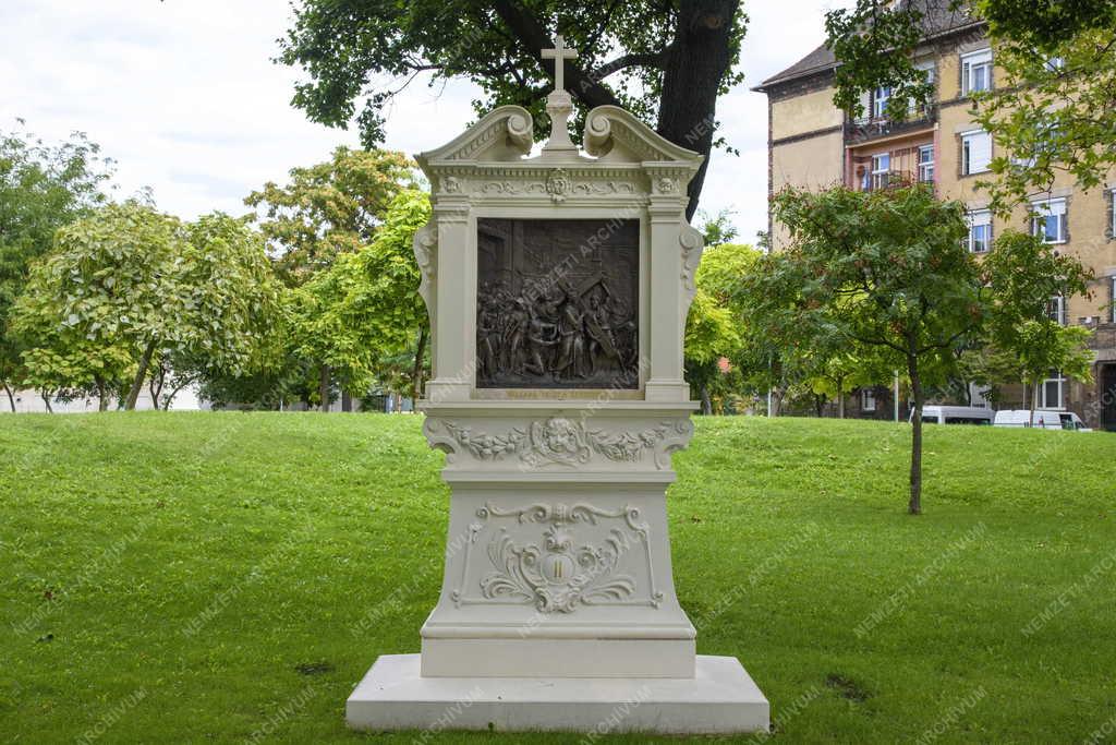 Emlékmű - Budapest - A keresztút stációi a Golgota téren