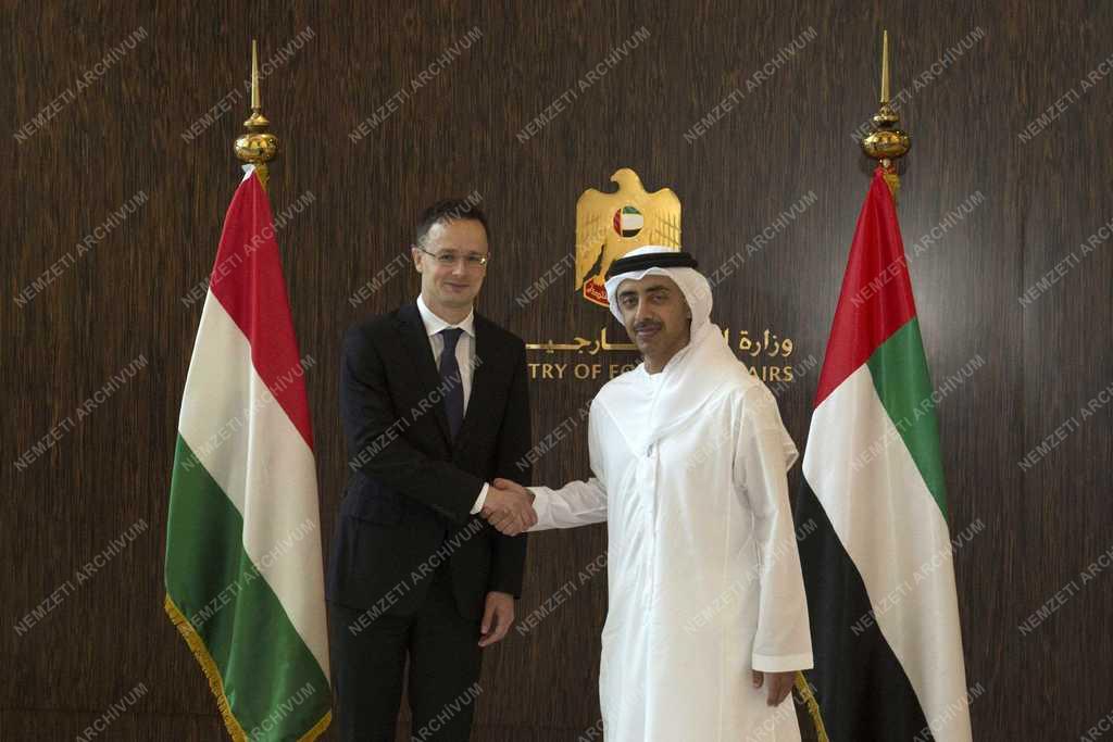 Szijjártó Péter Dubajban