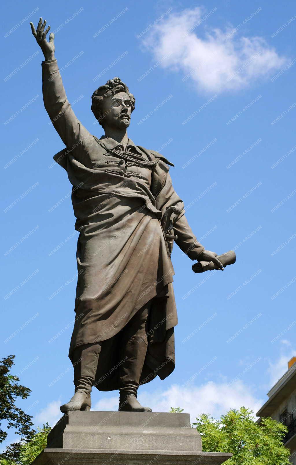 Budapest - Köztéri szobor