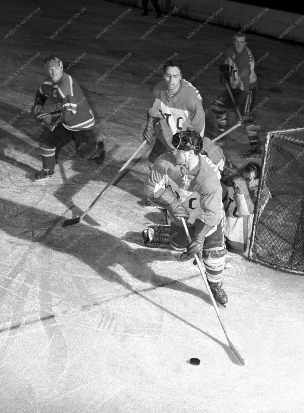Sport - Jégkorong - FTC – Einheit Berlin