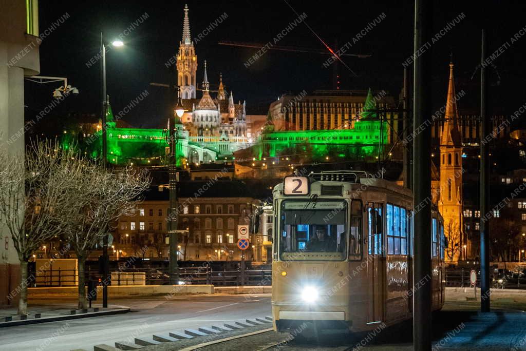 Városkép - Budapest - Szent Patrik napi díszkivilágítás