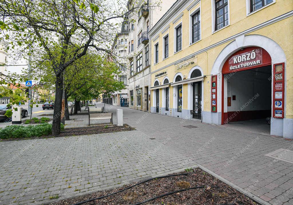 Világjárvány - Debrecen - Kijárási korlátozás