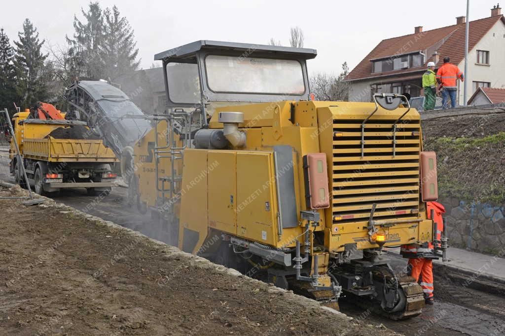 Felújítás - Vác - Megújul a váci vasútállomás