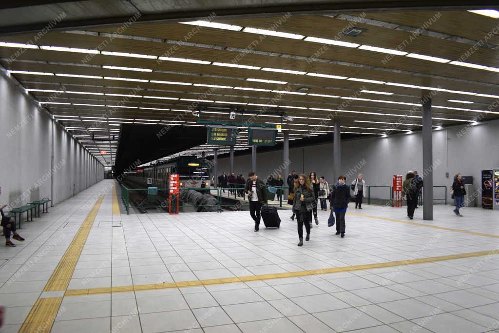 Városkép - Budapest - Batthyány téri HÉV végállomás