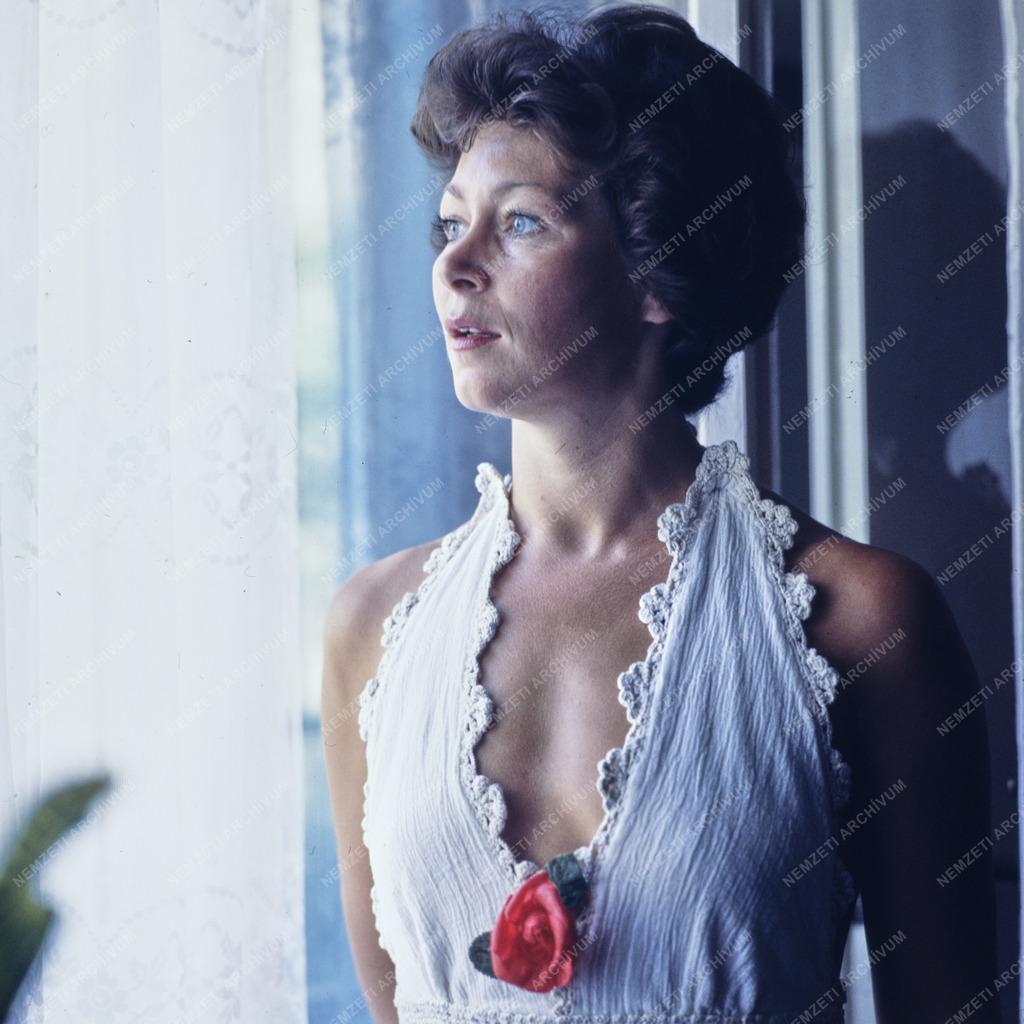 Kultúra - Színház - Császár Angela színművész