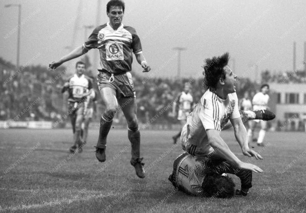 Sport - Labdarúgás - FTC-Tatabánya