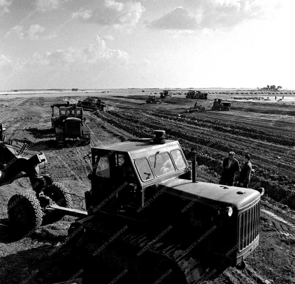 Építőipar - Épül a Nyugati-főcsatorna