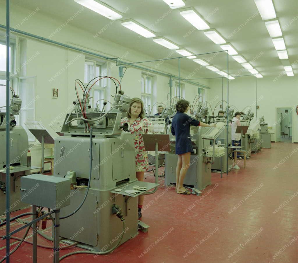 Egészségügy - Gyógyászati segédeszköz - Szemüveglencsék 