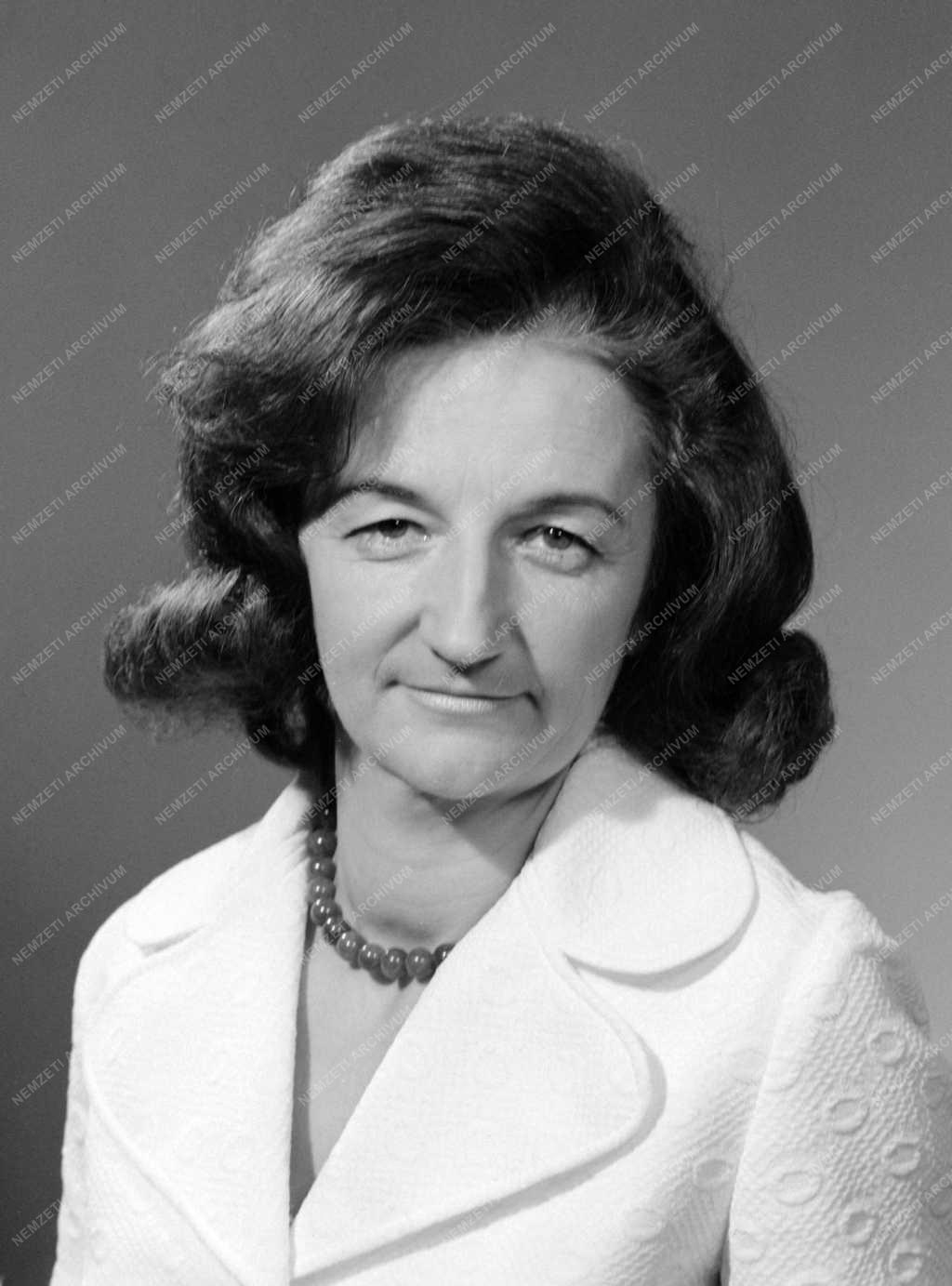 Televízió - Zene - Botka Valéria karnagy