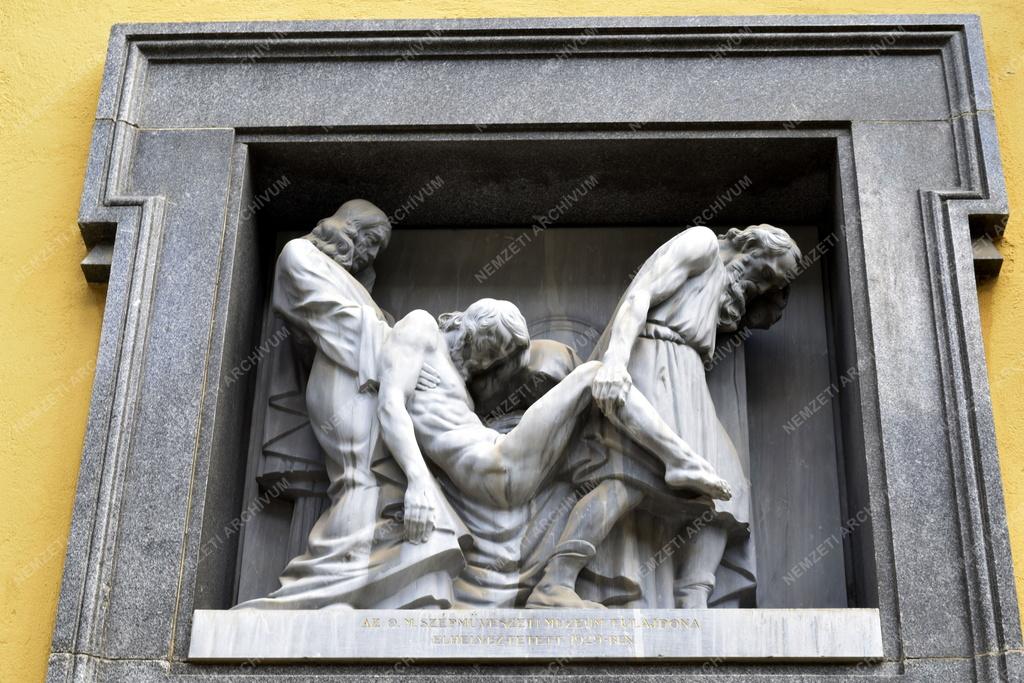 Kultúra - Budapest - Krisztus sírbatétele Ligeti Miklós alkotása