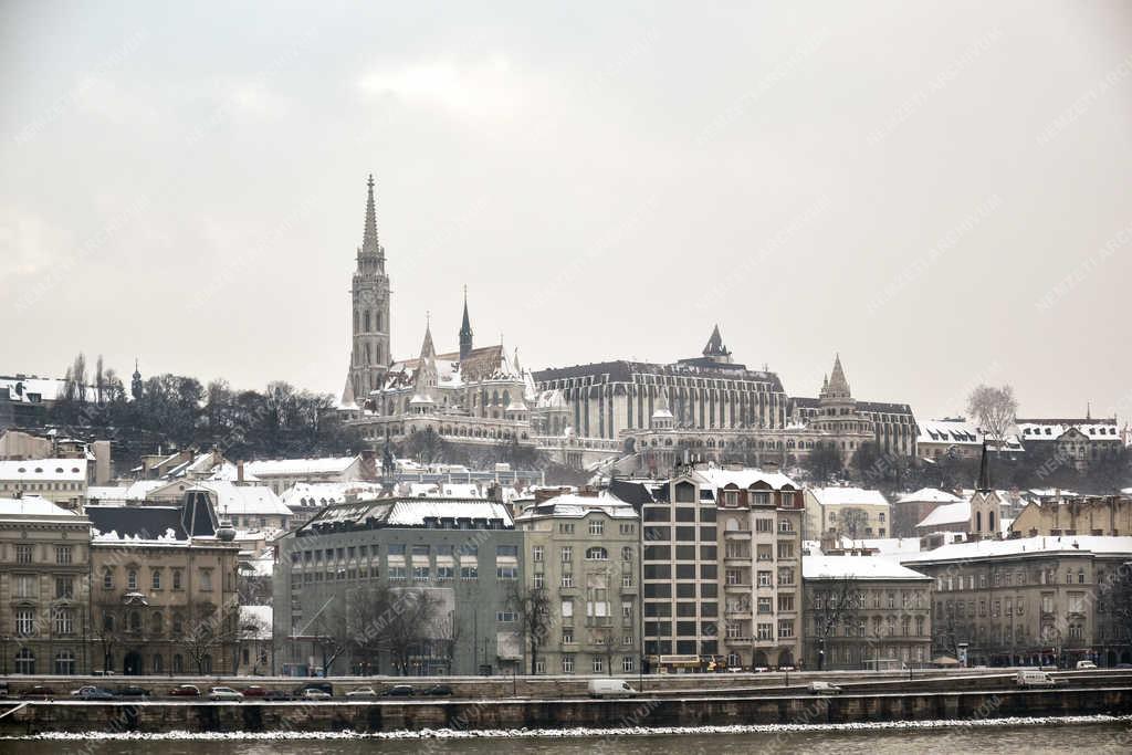 Városkép - Budapest - A Mátyás templom télen