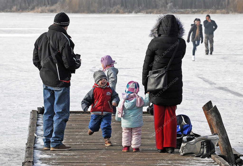 Természet - Debrecen - Befagyott a Vekeri-tó