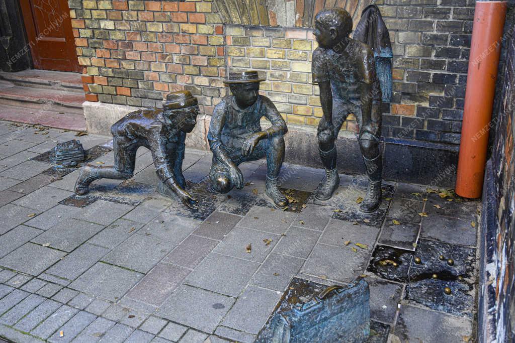 Köztéri szobor - Budapest - Pál utcai fiúk szobra