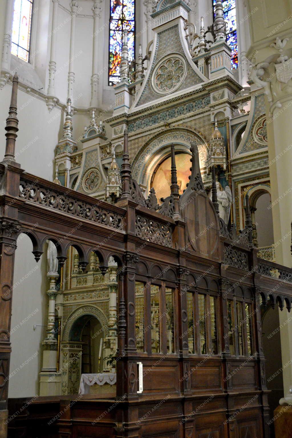 Egyházi épület - A kőbányai Szent László plébániatemplom