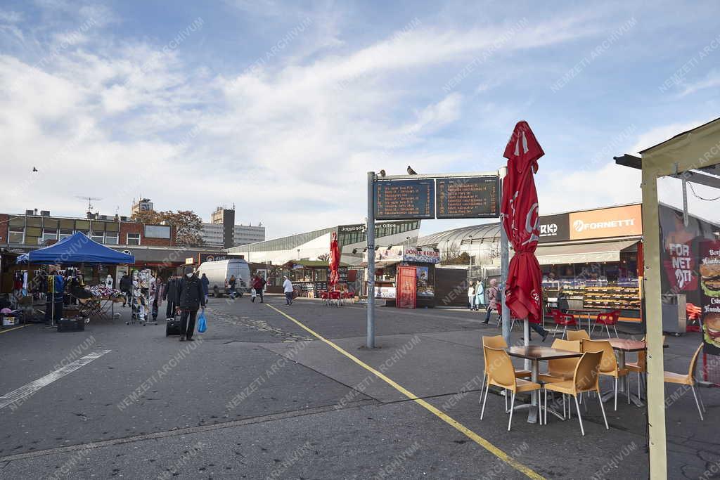Városkép - Közlekedés - Budapest - Puskás Ferenc Stadion metróállomás