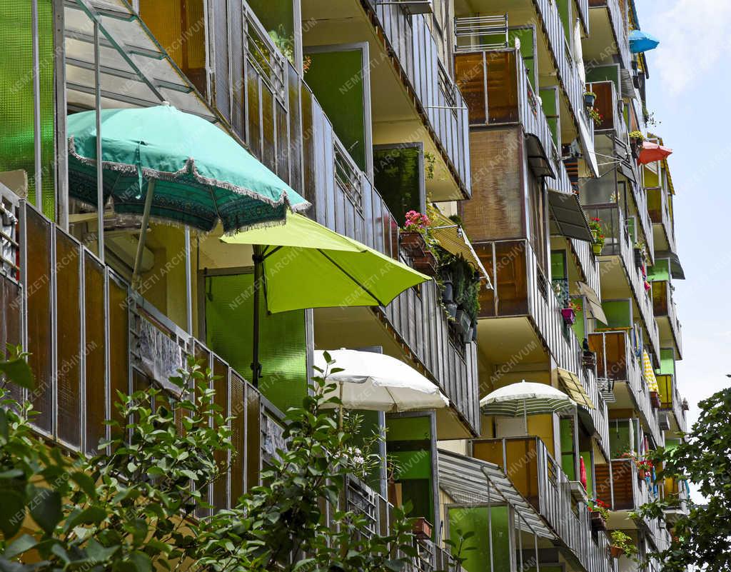 Városkép - Budapest - 50 éves Újpalota